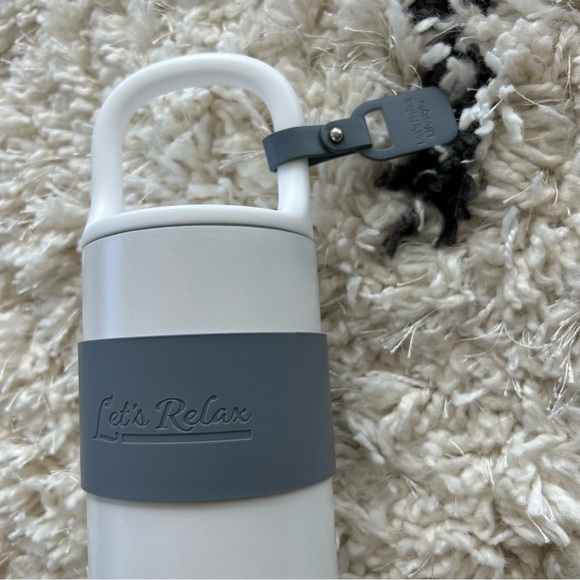 Travel on the Go Tumbler - Picture 2 of 8